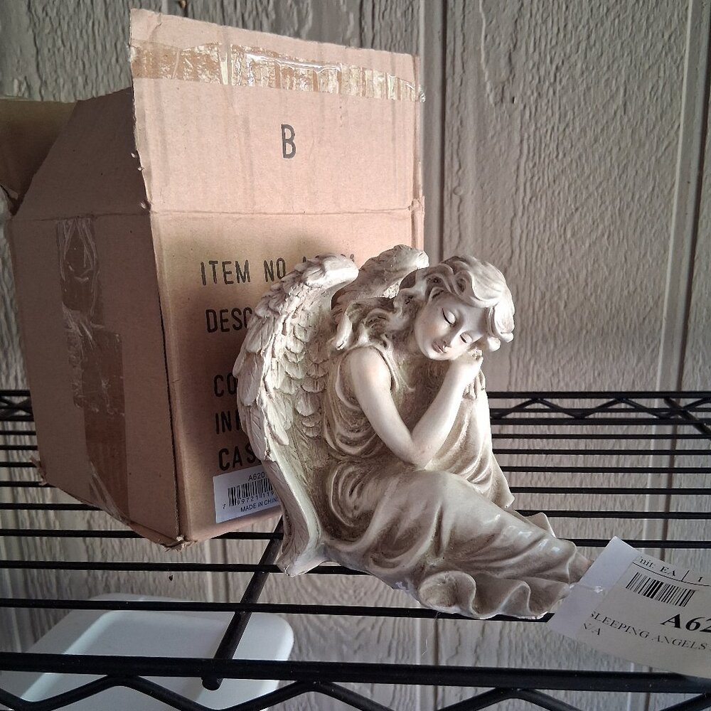 NWT Sleeping Angel Statue Figurine